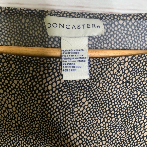 Doncaster | Neutral Print Peplum Top - Picture 3 of 5